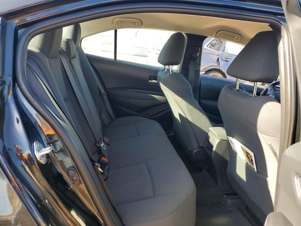 2020 TOYOTA COROLLA LE photo 28