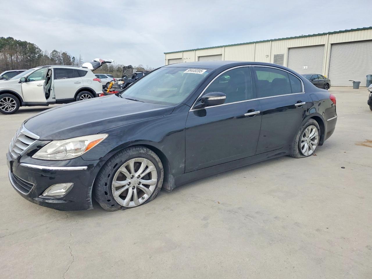 2013 HYUNDAI GENESIS
