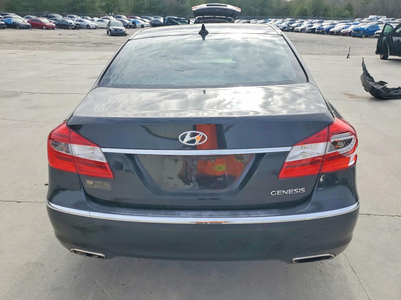 2013 HYUNDAI GENESIS 3.8L photo 6