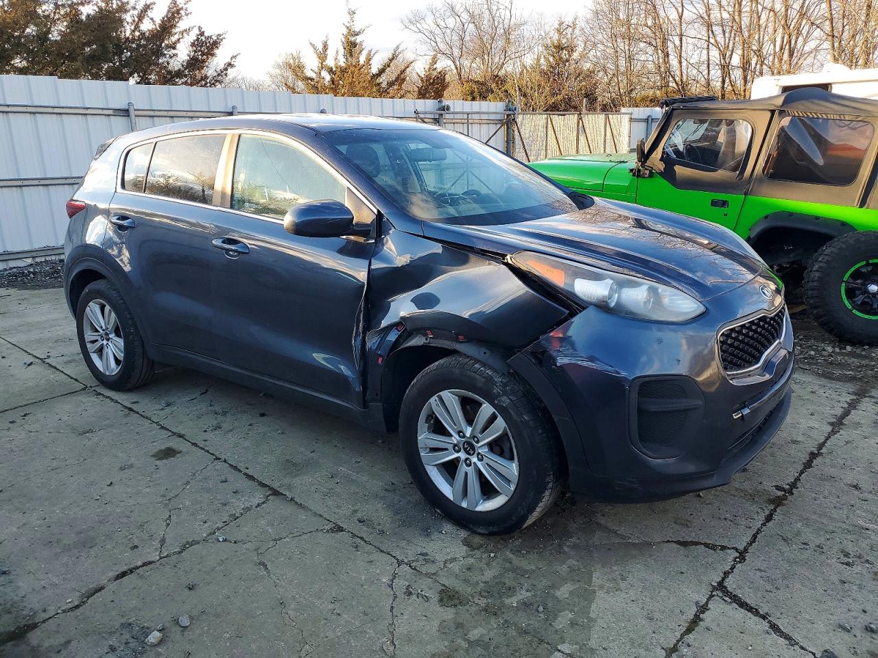 2018 KIA SPORTAGE LX photo 4