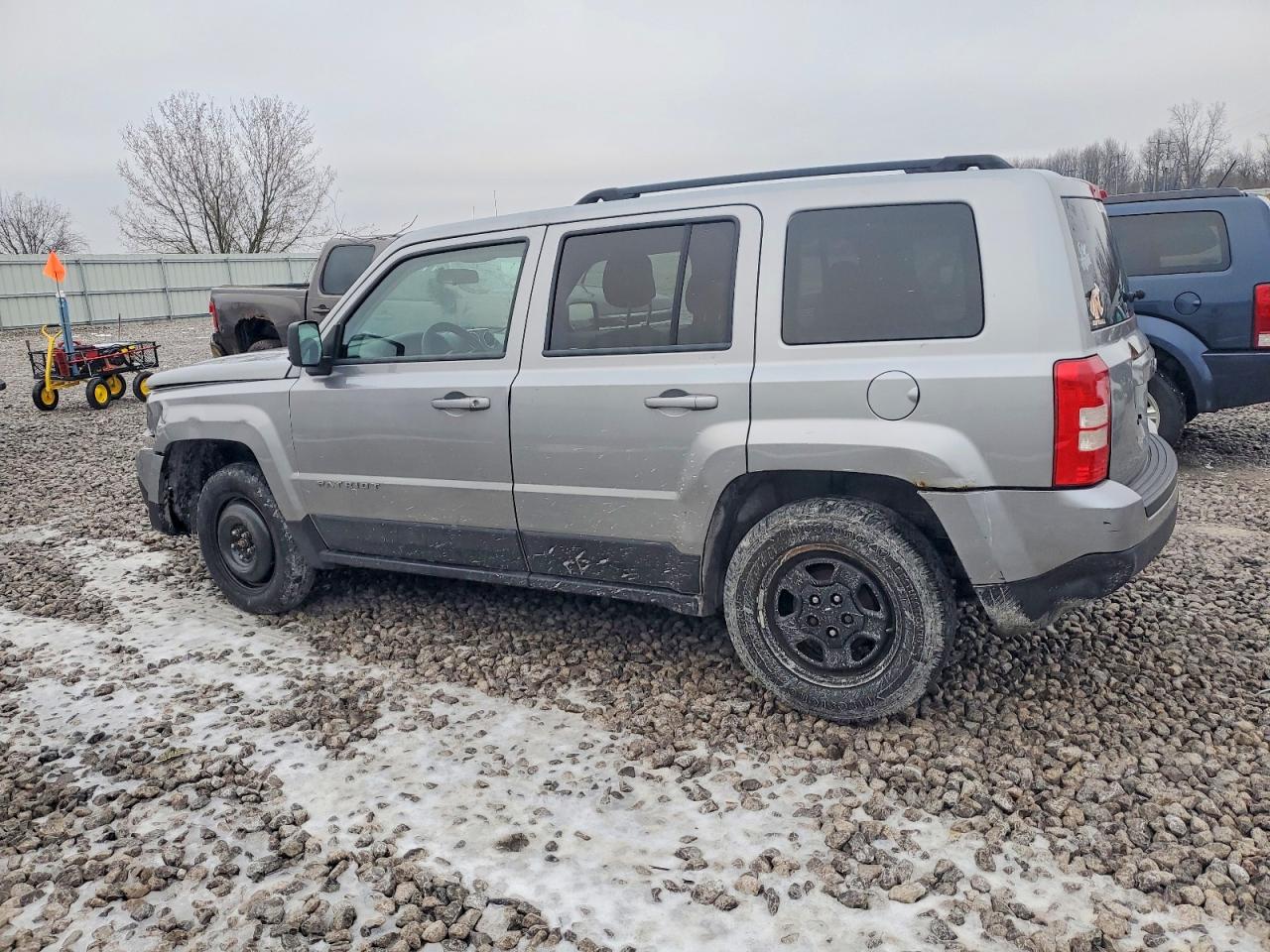 2014 JEEP PATRIOT SPORT photo 2