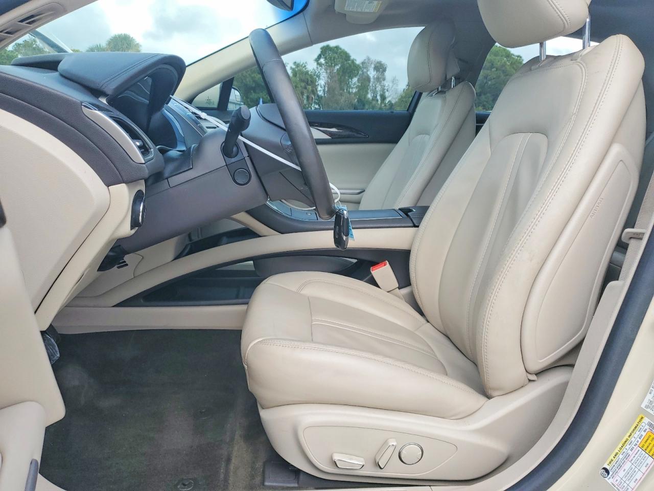 2016 LINCOLN MKZ HYBRID photo 13