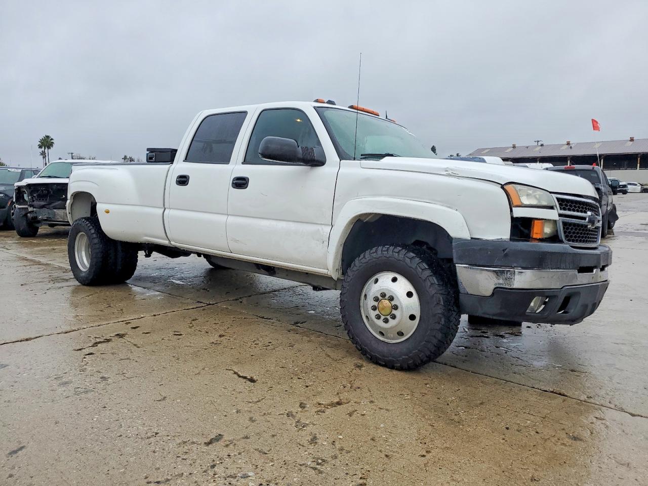 2005 CHEVROLET SILVERADO K3500 photo 4