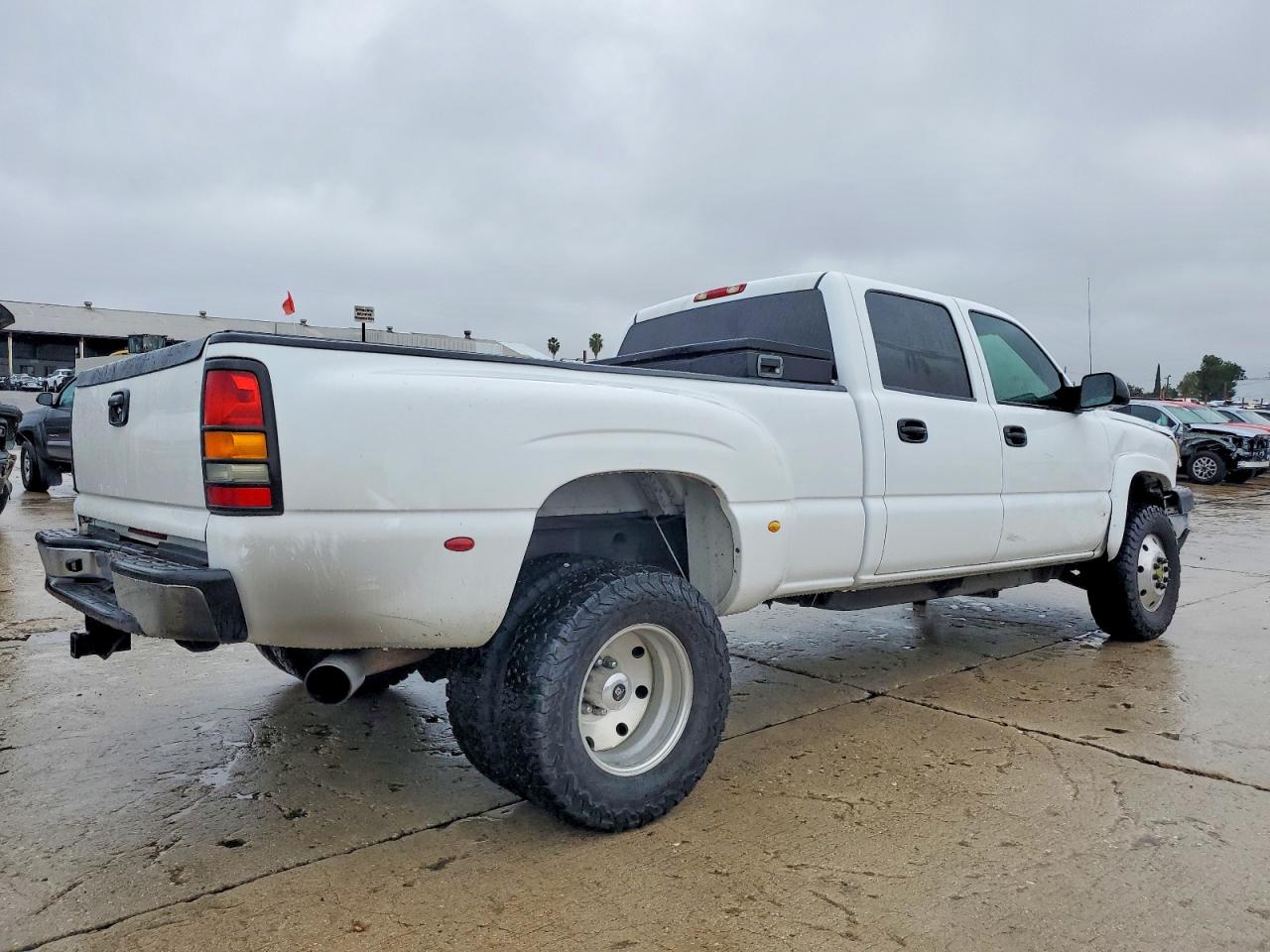 2005 CHEVROLET SILVERADO K3500 photo 3