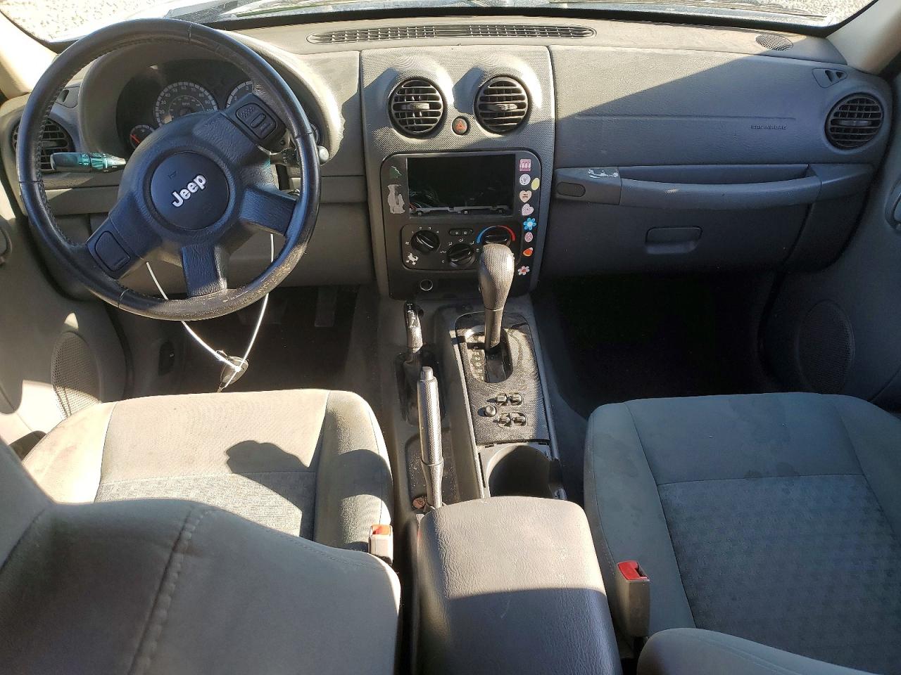 2005 JEEP LIBERTY SPORT photo 8
