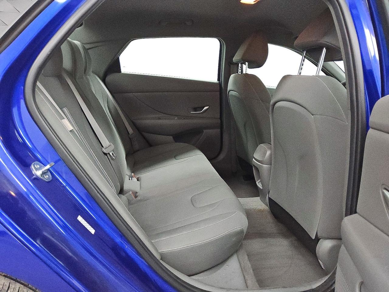 2024 HYUNDAI ELANTRA SEL photo 10
