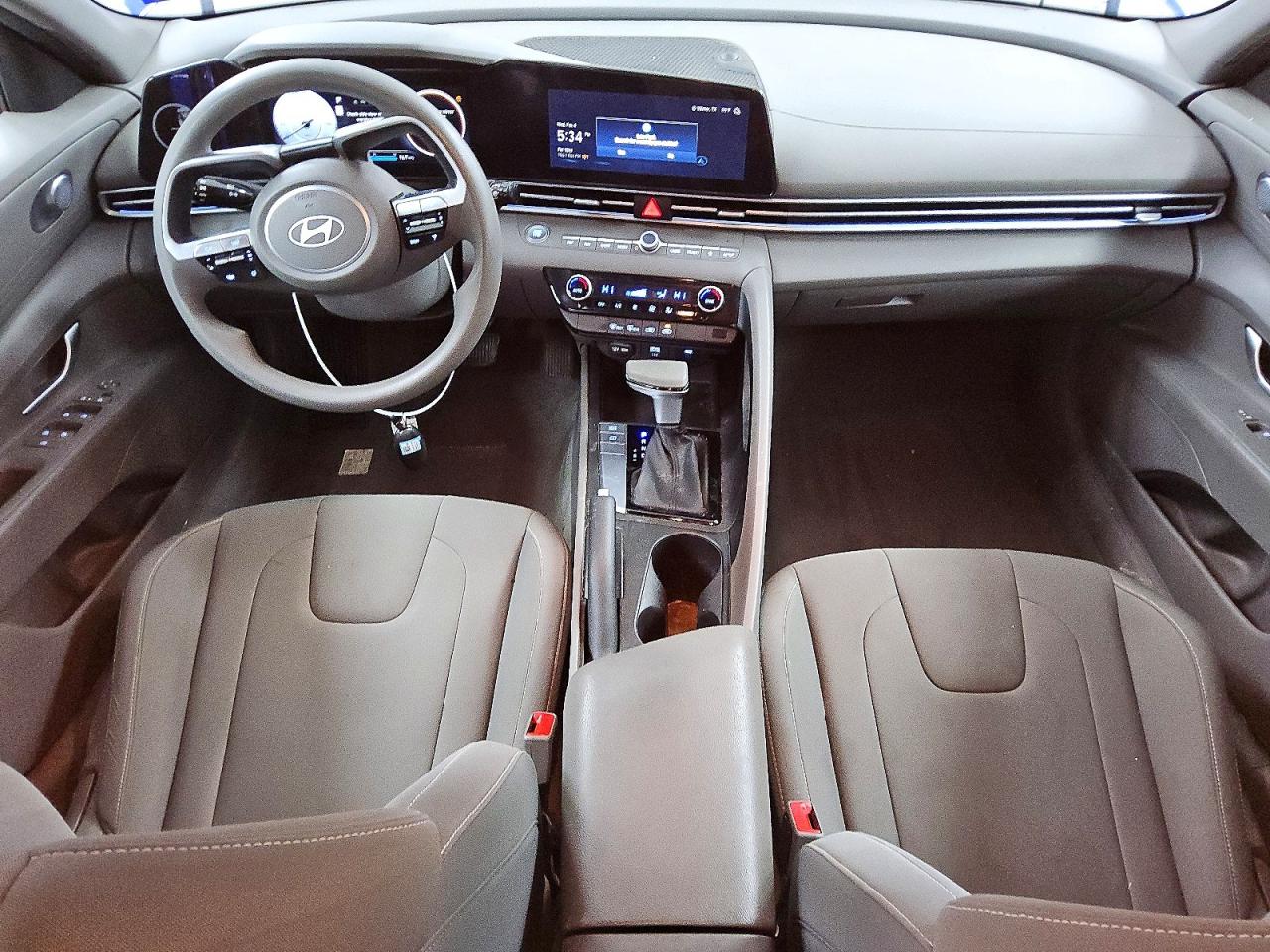 2024 HYUNDAI ELANTRA SEL photo 8