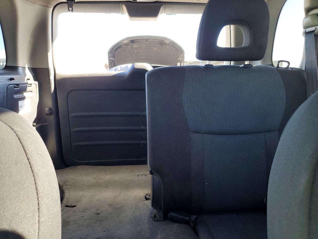 2005 TOYOTA RAV4 photo 10
