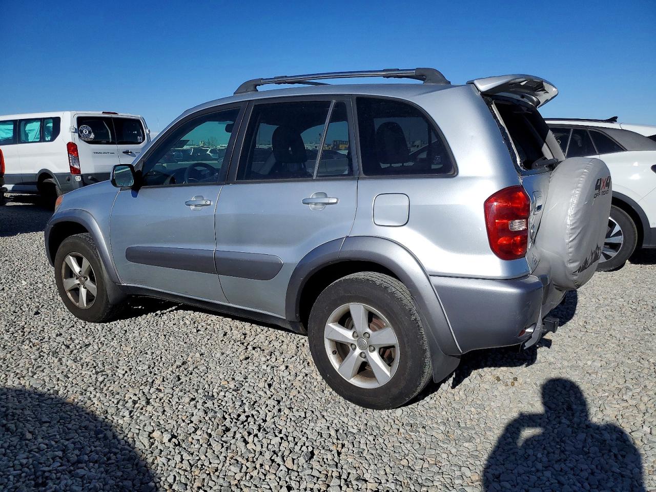 2005 TOYOTA RAV4 photo 2