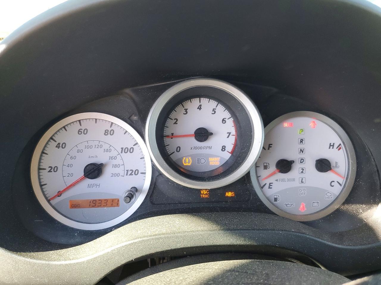 2005 TOYOTA RAV4 photo 9