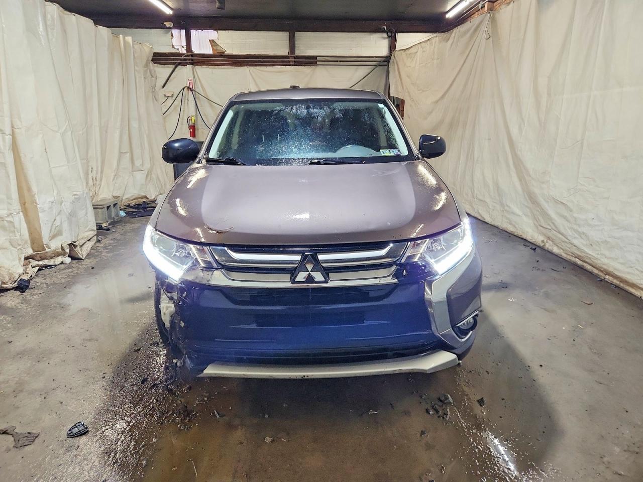 2017 MITSUBISHI OUTLANDER ES photo 5
