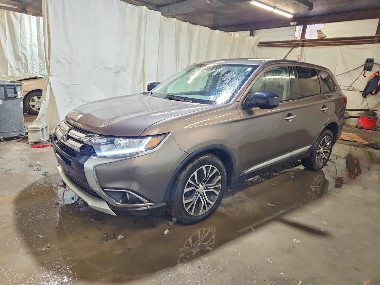 2017 MITSUBISHI OUTLANDER