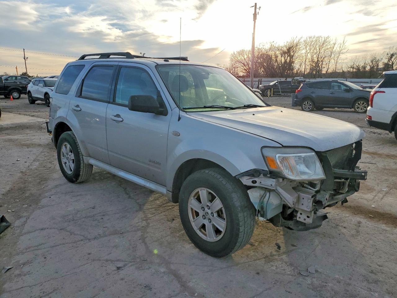 2008 MERCURY MARINER photo 4