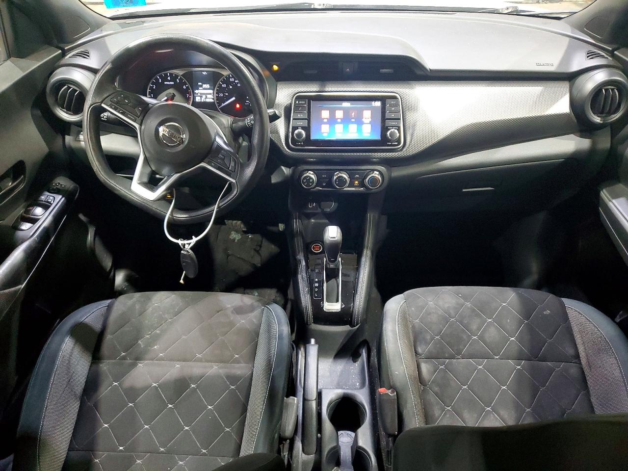 2019 NISSAN KICKS S photo 8