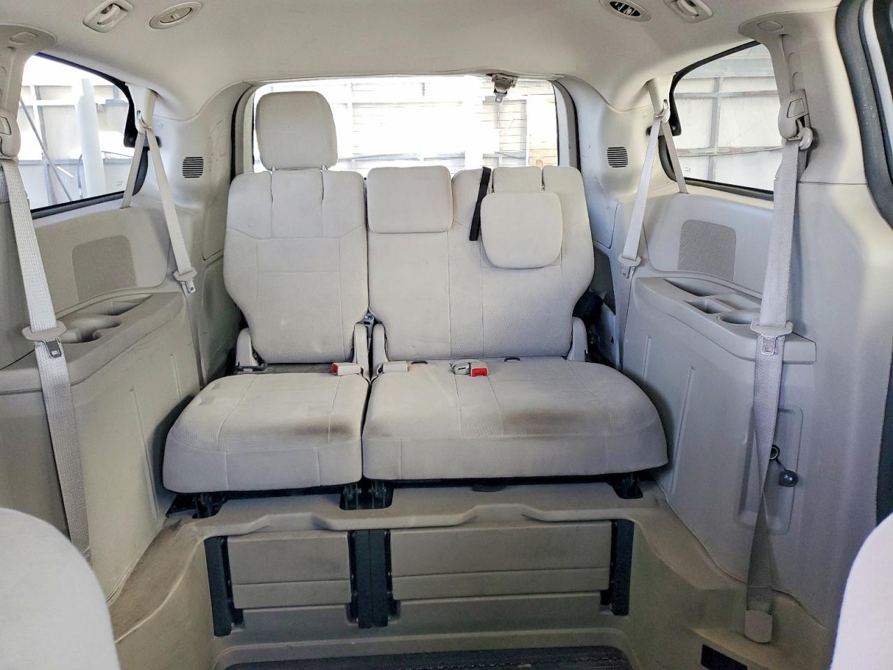 2013 DODGE GRAND CARAVAN SE photo 10
