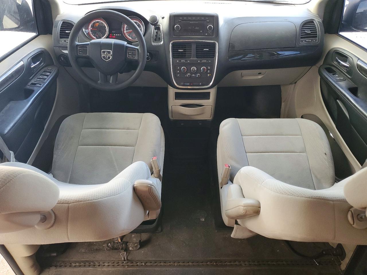 2013 DODGE GRAND CARAVAN SE photo 8