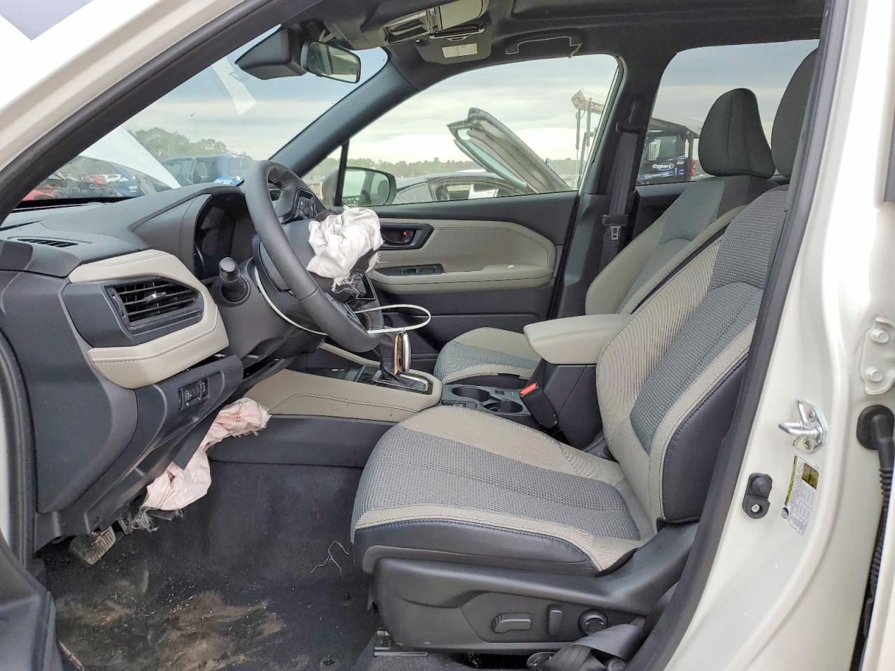 2025 SUBARU FORESTER PREMIUM photo 7