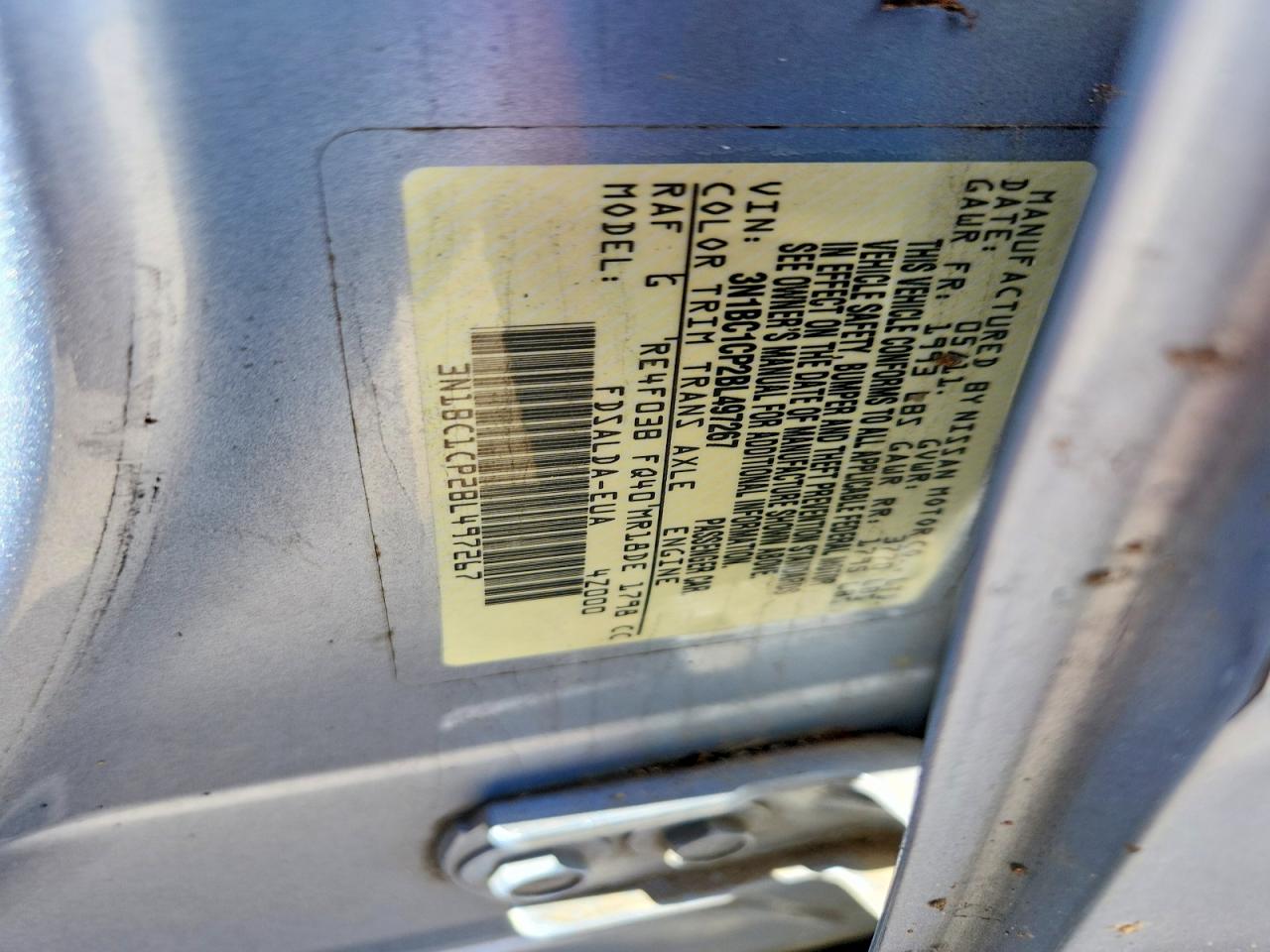 2011 NISSAN VERSA S photo 12