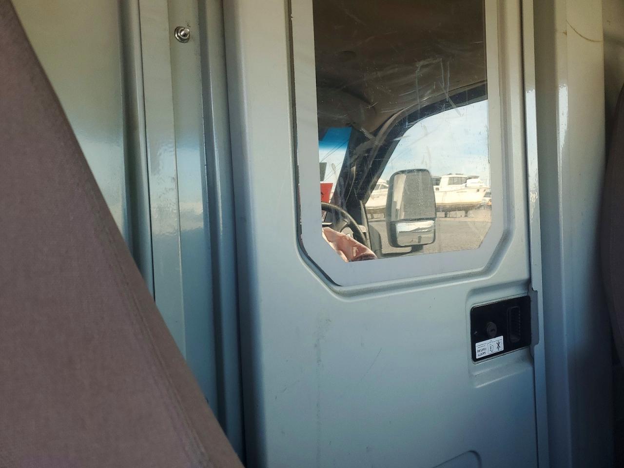 2019 CHEVROLET EXPRESS G3500 photo 11