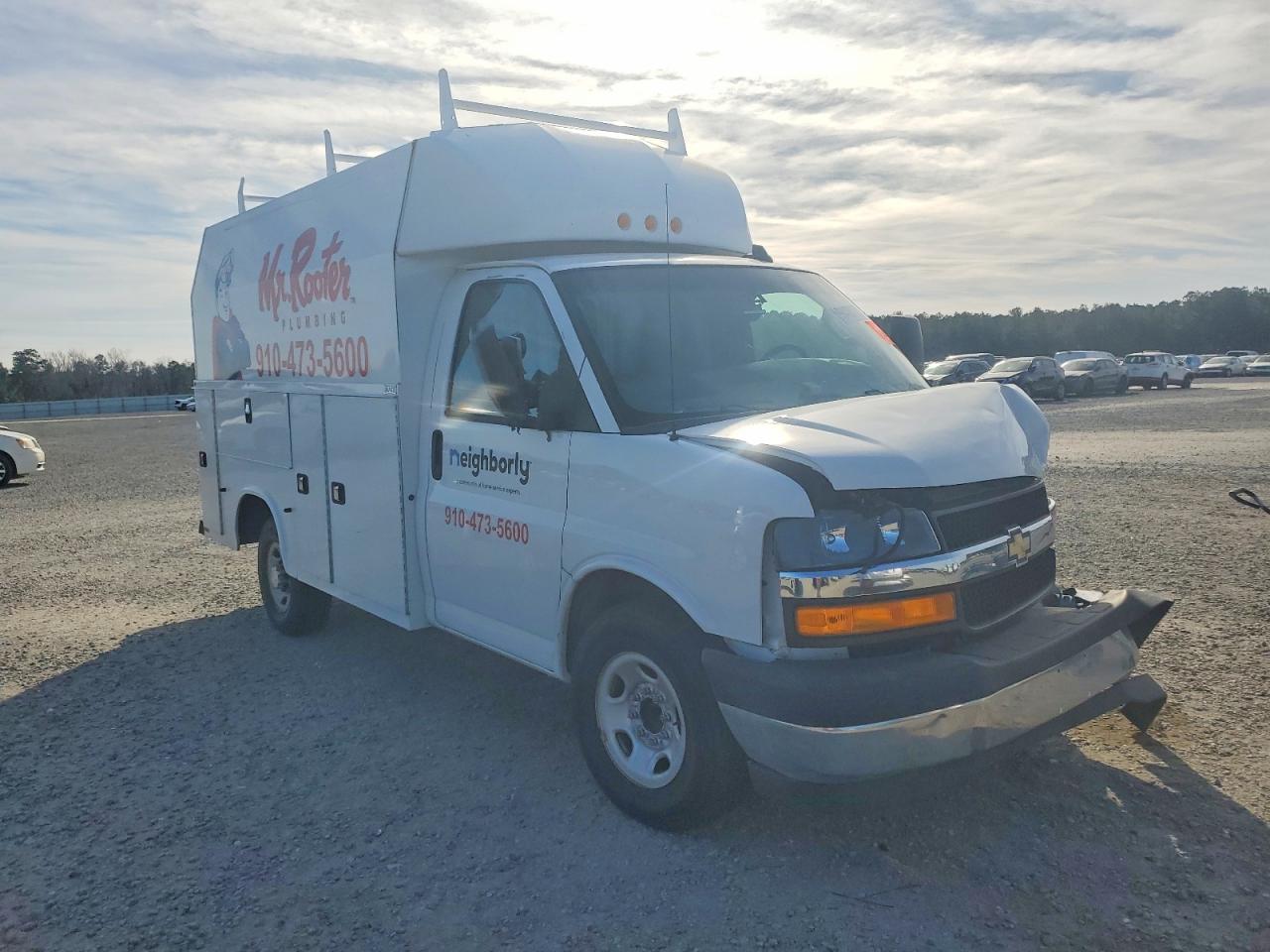 2019 CHEVROLET EXPRESS G3500 photo 4