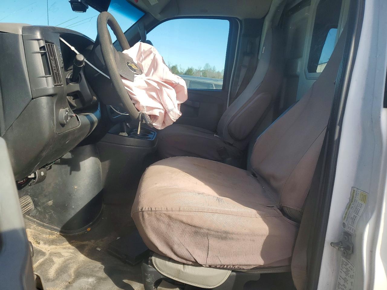 2019 CHEVROLET EXPRESS G3500 photo 7
