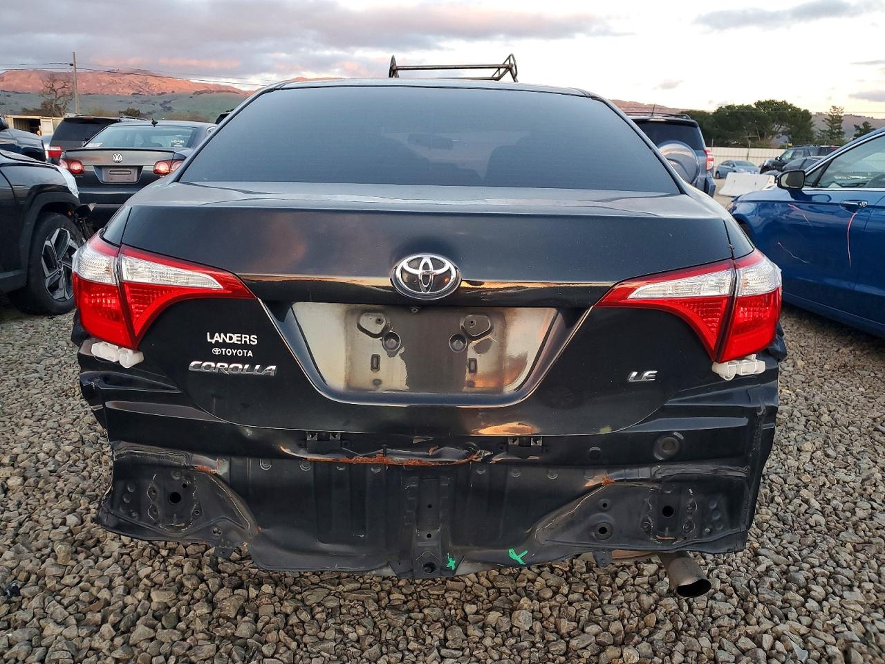 2015 TOYOTA COROLLA L photo 6