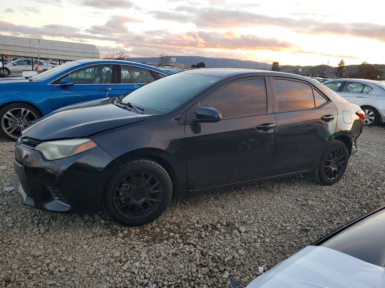 2015 TOYOTA COROLLA
