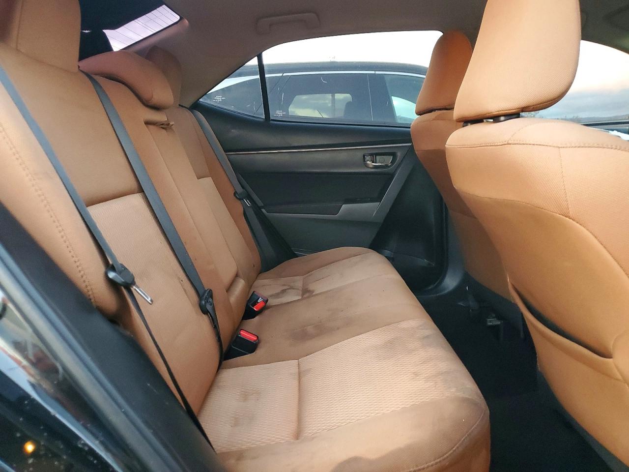 2015 TOYOTA COROLLA L photo 10