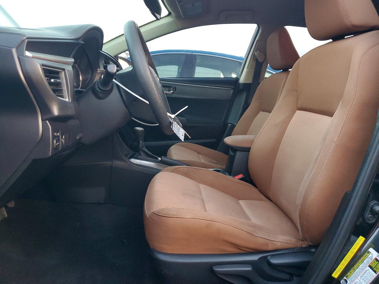 2015 TOYOTA COROLLA L photo 7