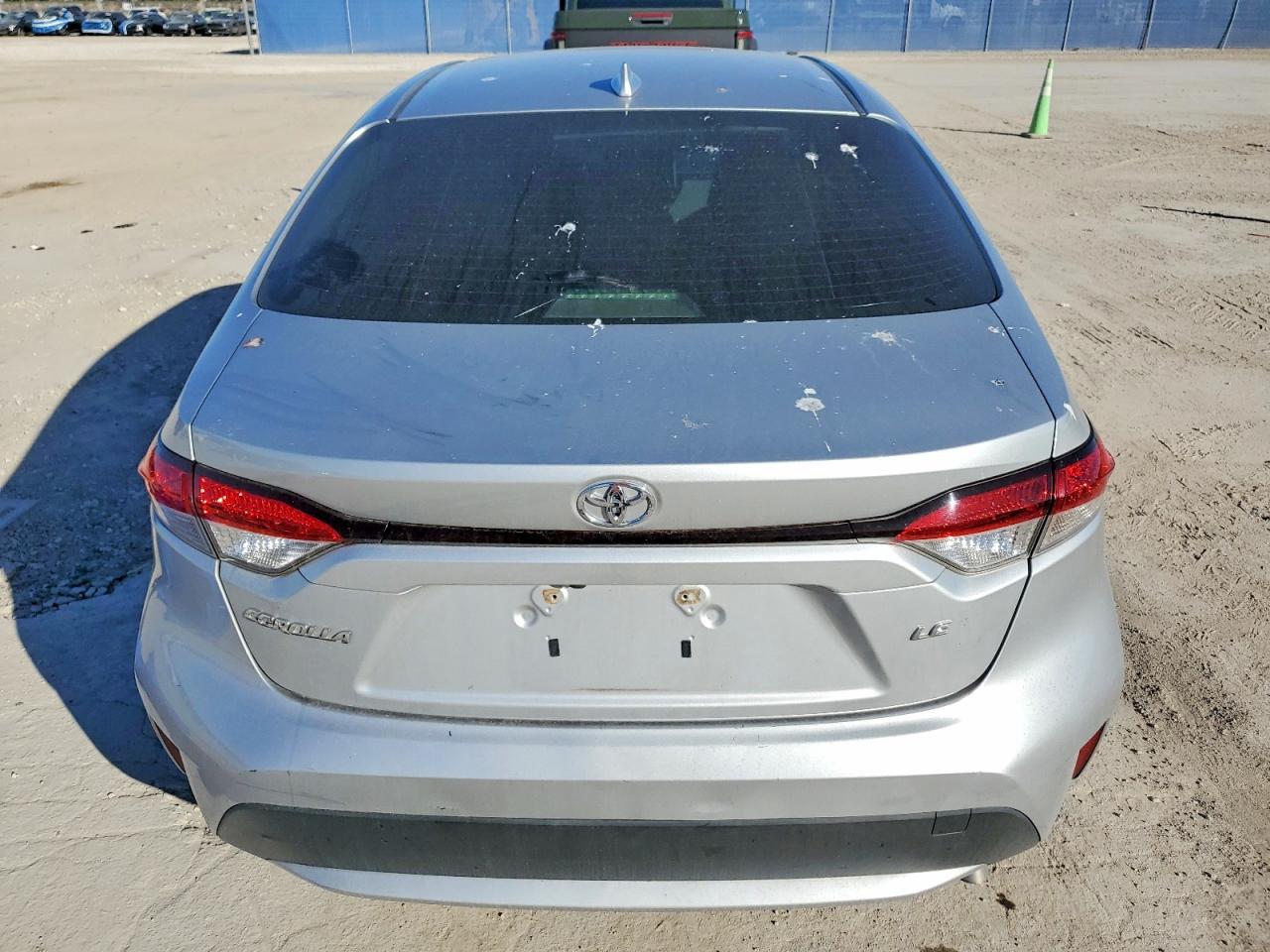 2020 TOYOTA COROLLA LE photo 6