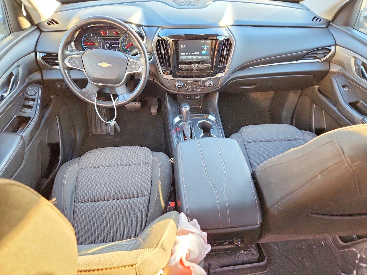2019 CHEVROLET TRAVERSE LT photo 8