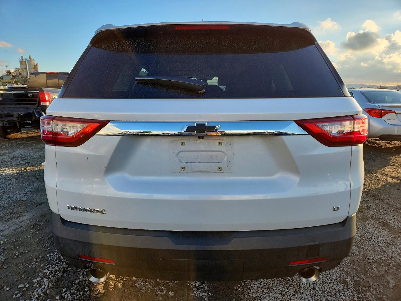 2019 CHEVROLET TRAVERSE LT photo 6