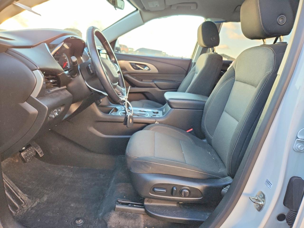 2019 CHEVROLET TRAVERSE LT photo 7
