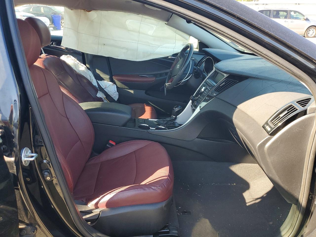 2011 HYUNDAI SONATA SE photo 7