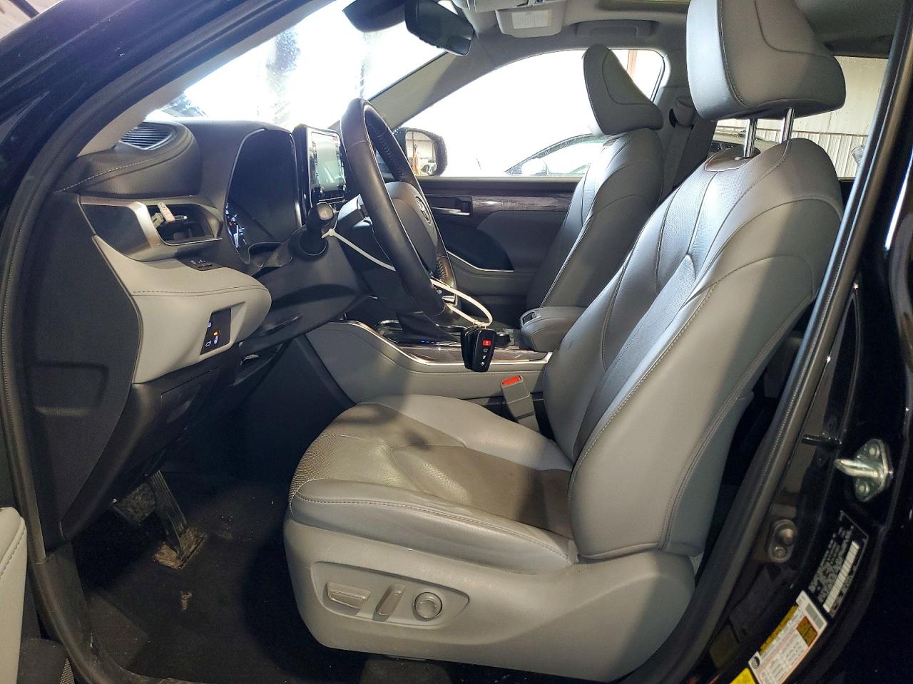 2020 TOYOTA HIGHLANDER LIMITED photo 7