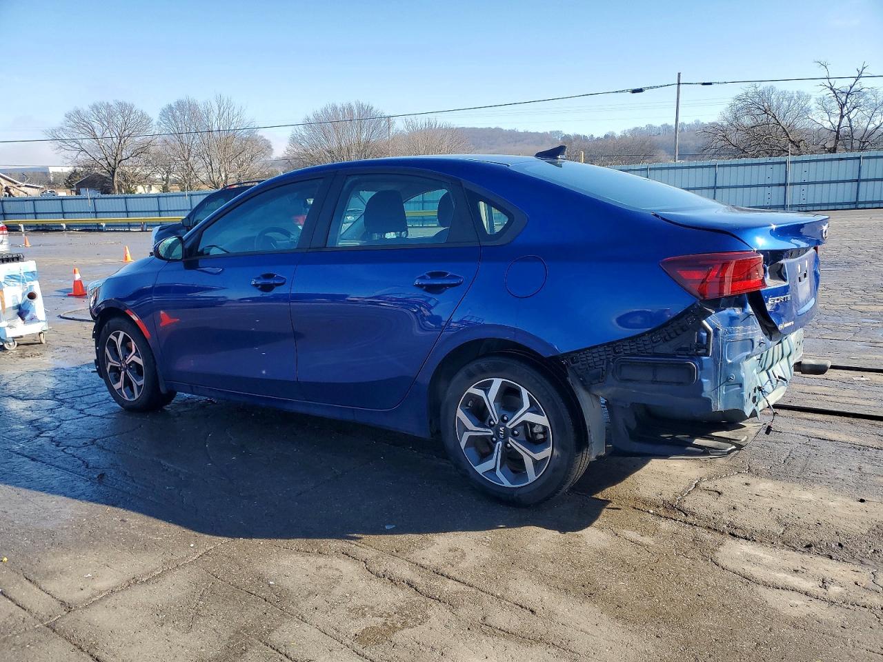 2021 KIA FORTE LXS photo 2
