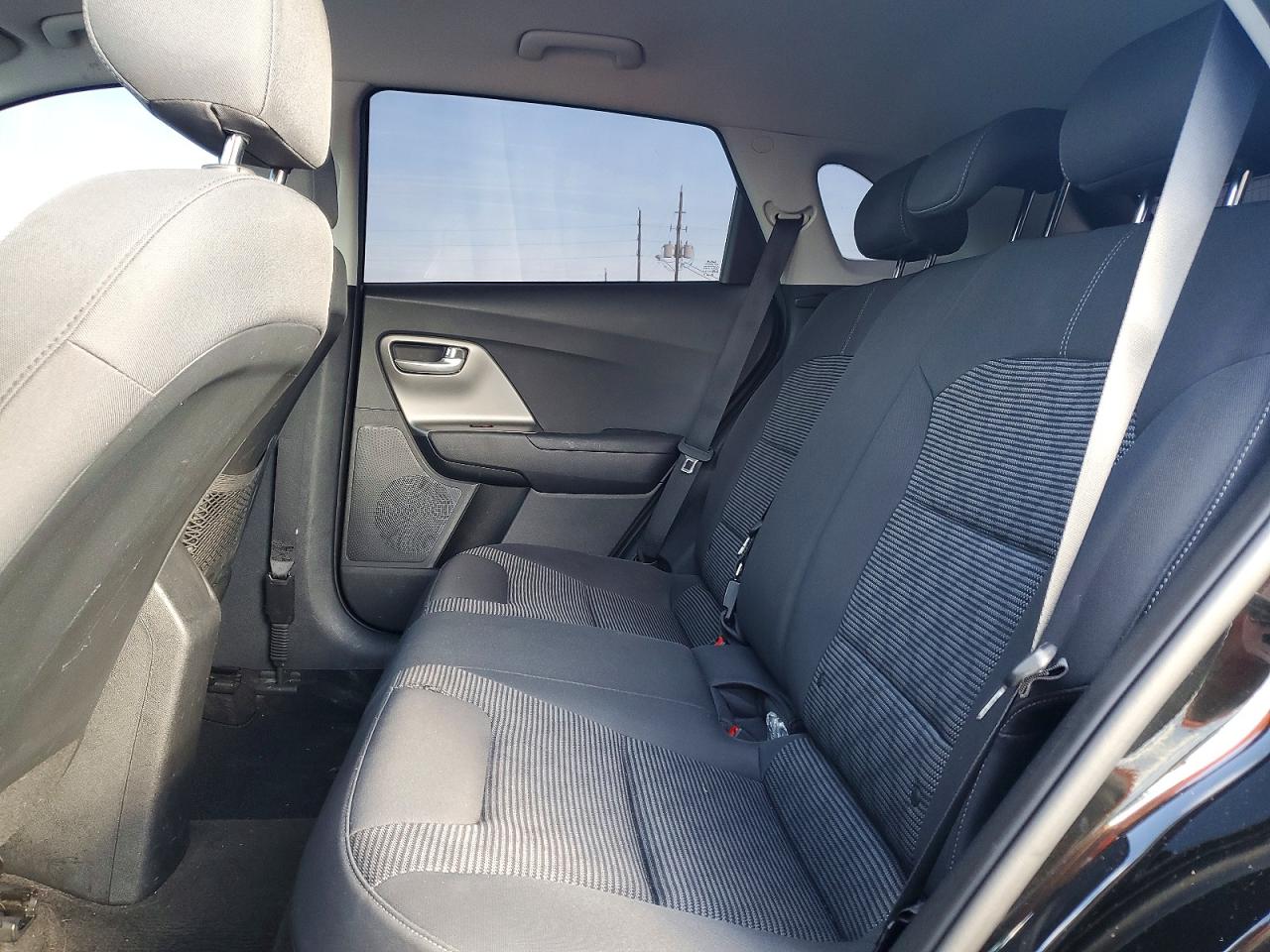 2022 KIA NIRO LX photo 11