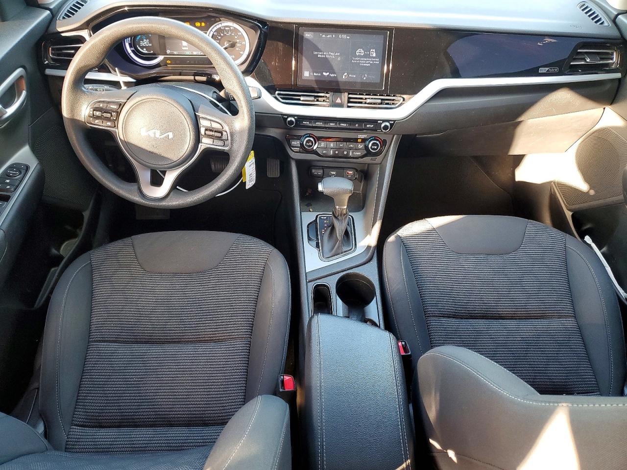 2022 KIA NIRO LX photo 8