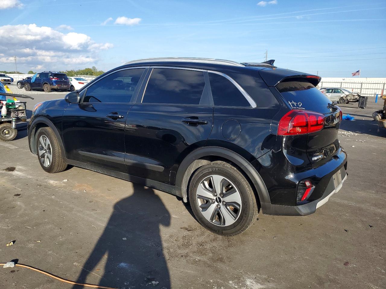 2022 KIA NIRO LX photo 2