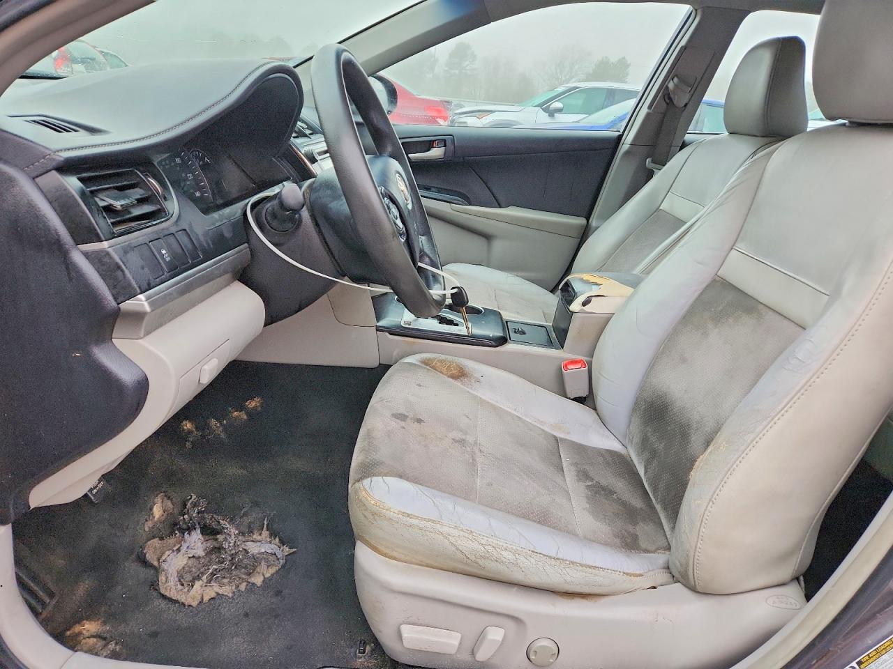 2014 TOYOTA CAMRY L photo 7