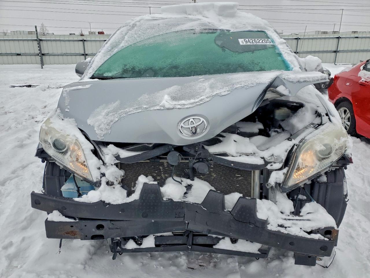 2015 TOYOTA SIENNA XLE photo 5