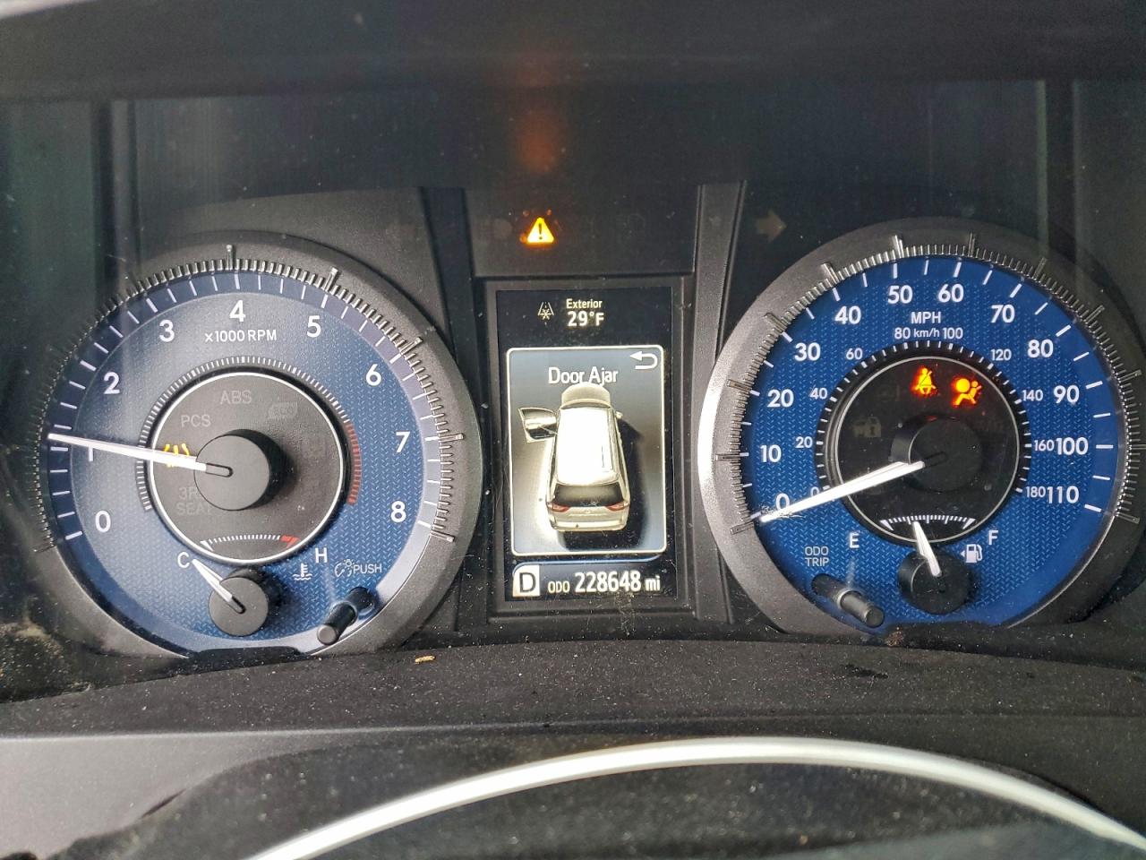 2015 TOYOTA SIENNA XLE photo 9