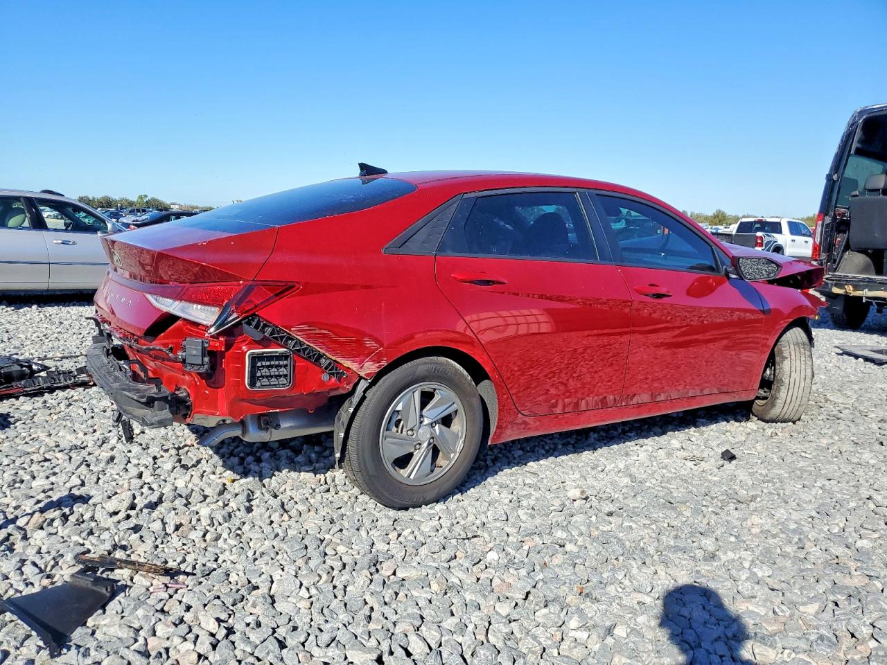 2025 HYUNDAI ELANTRA SE photo 3