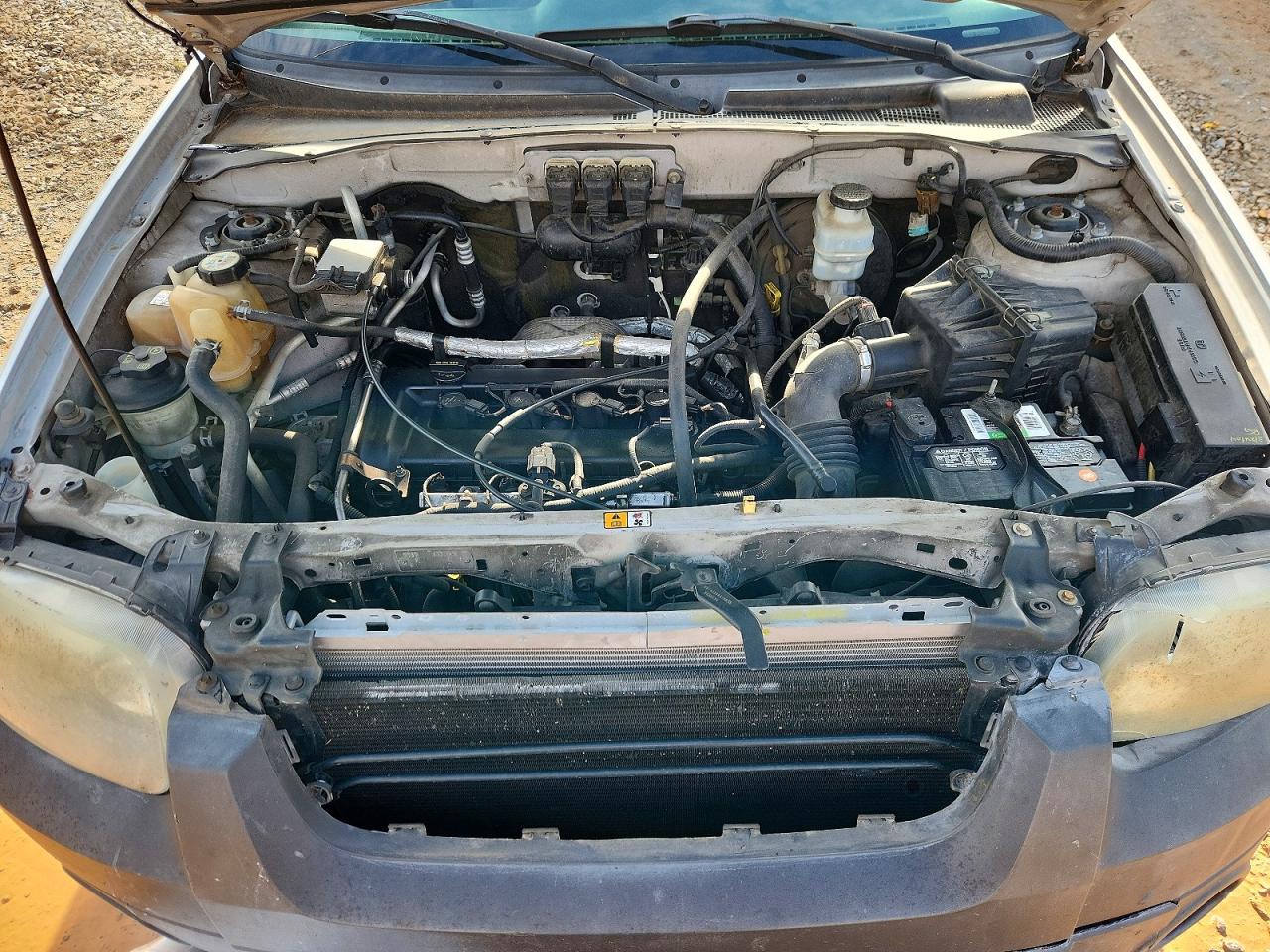 2005 FORD ESCAPE XLS photo 12
