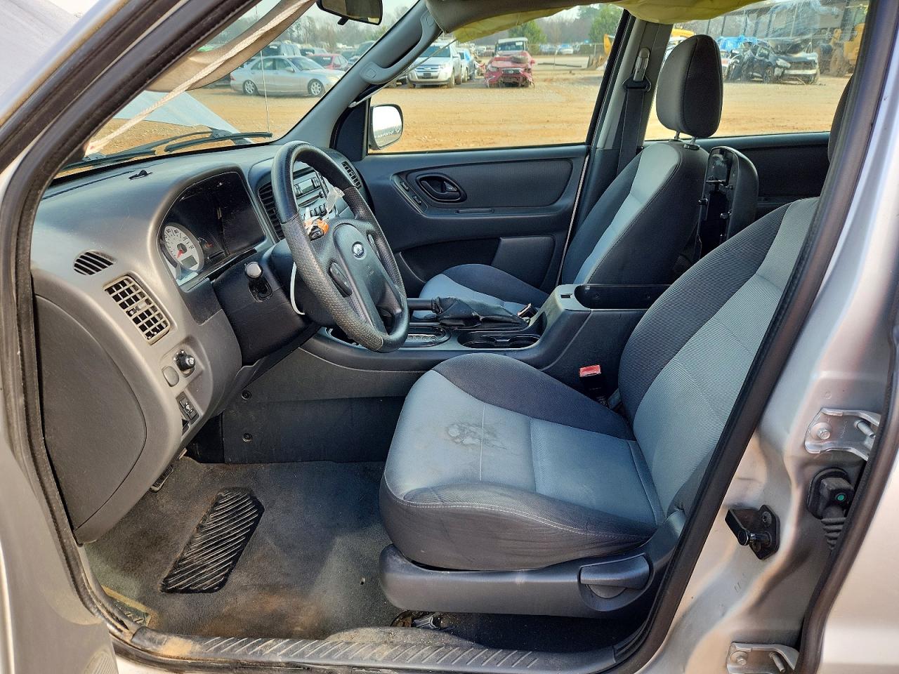 2005 FORD ESCAPE XLS photo 7