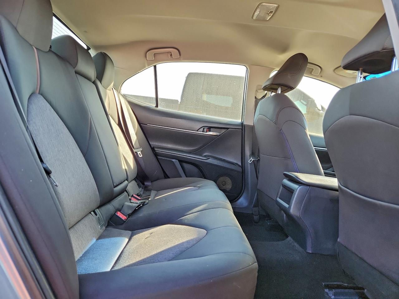 2018 TOYOTA CAMRY L photo 10
