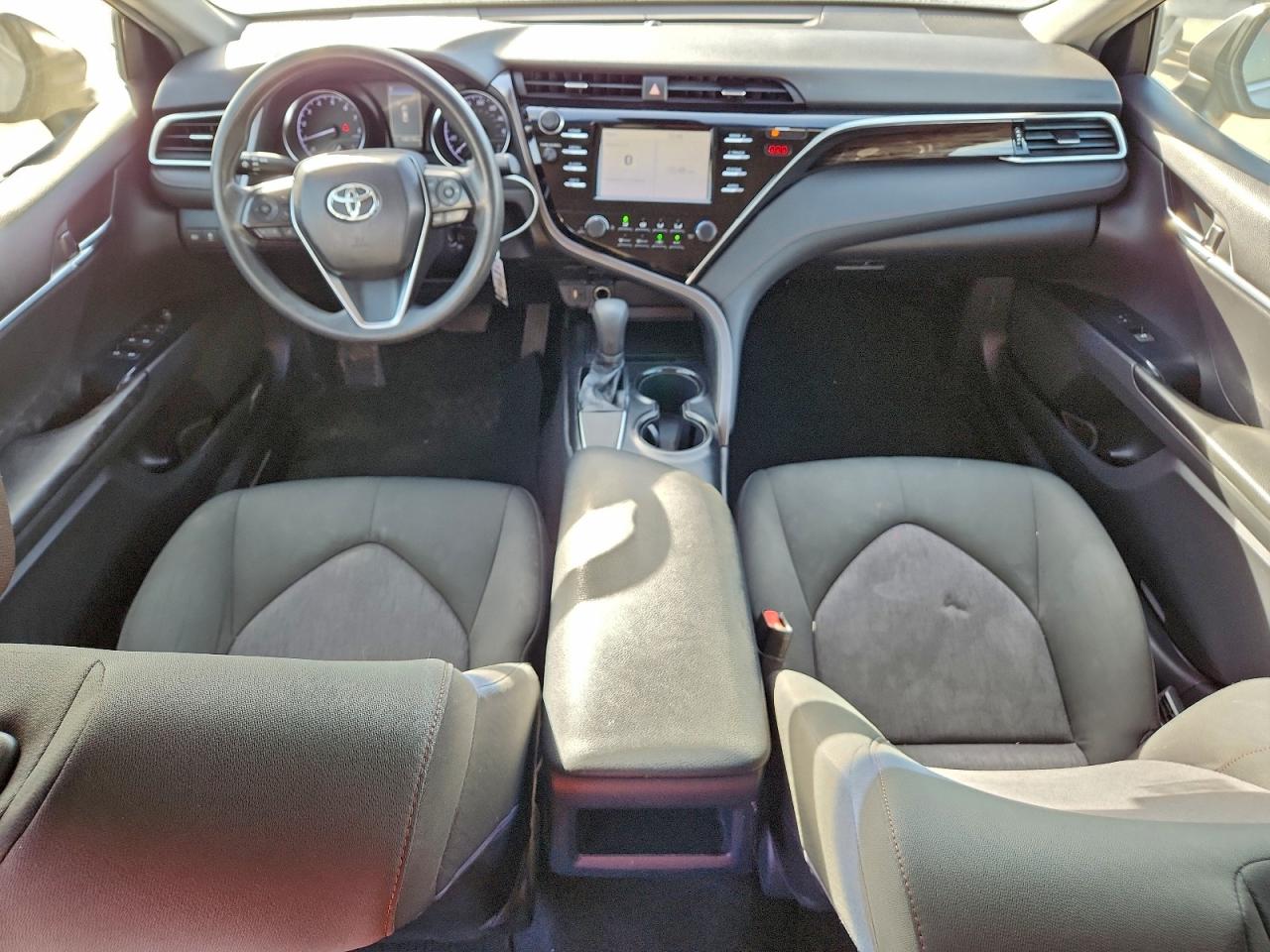 2018 TOYOTA CAMRY L photo 8