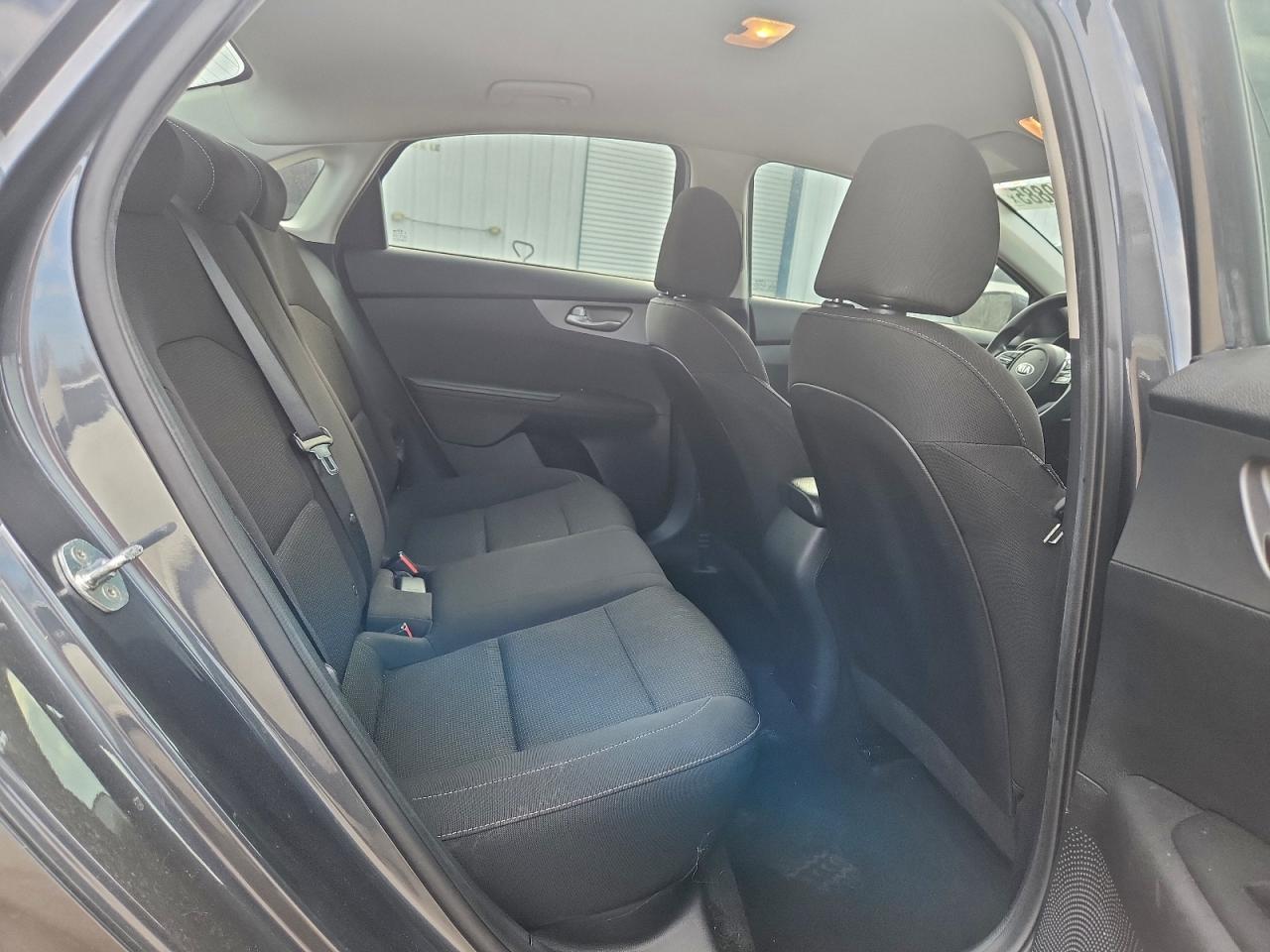 2021 KIA FORTE FE photo 19