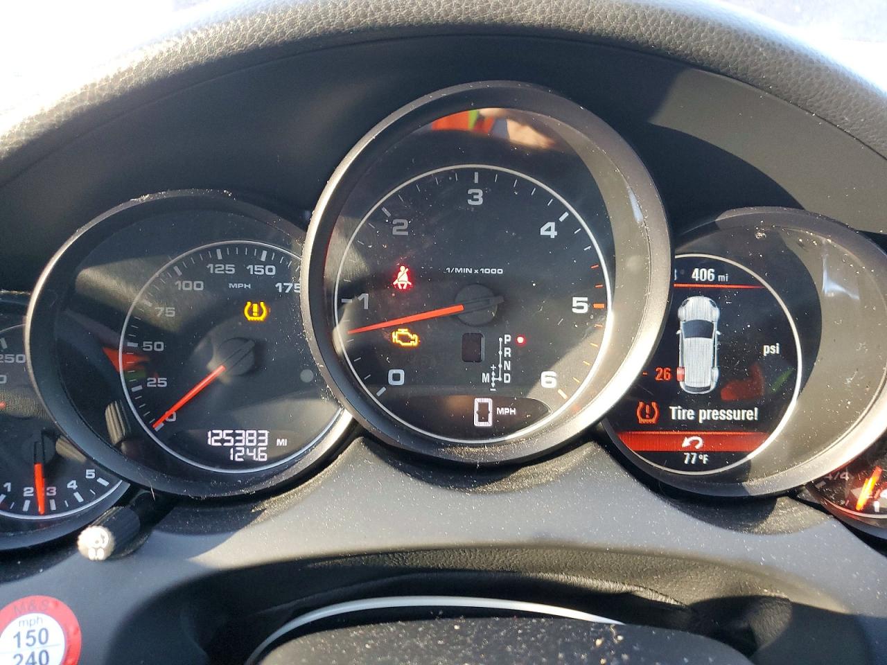 2013 PORSCHE CAYENNE photo 9