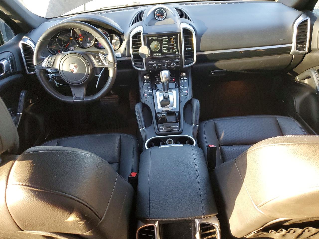 2013 PORSCHE CAYENNE photo 8
